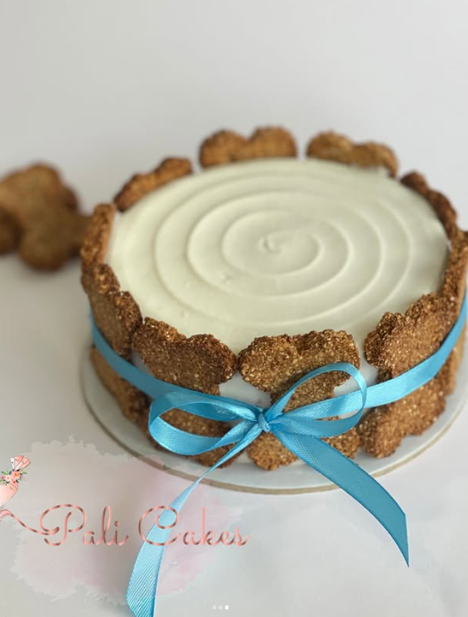 Bolo artesanal preparado pela Pali Cakes